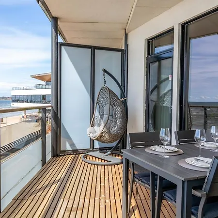 Διαμέρισμα Superior Front Apt With Sauna & Balcony