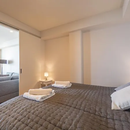 Διαμέρισμα Superior Front Apt With Sauna & Balcony *